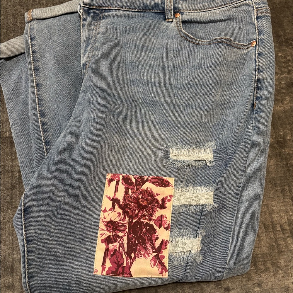 Patchwork Distressed Jeans - image 5
